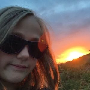 Meet your Posher, Ella